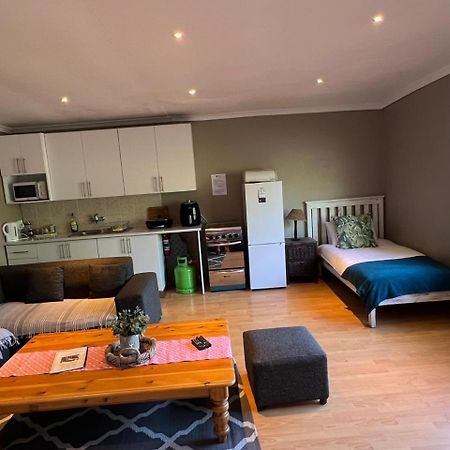 3 On Nebraska Accommodation Bellville Eksteriør billede