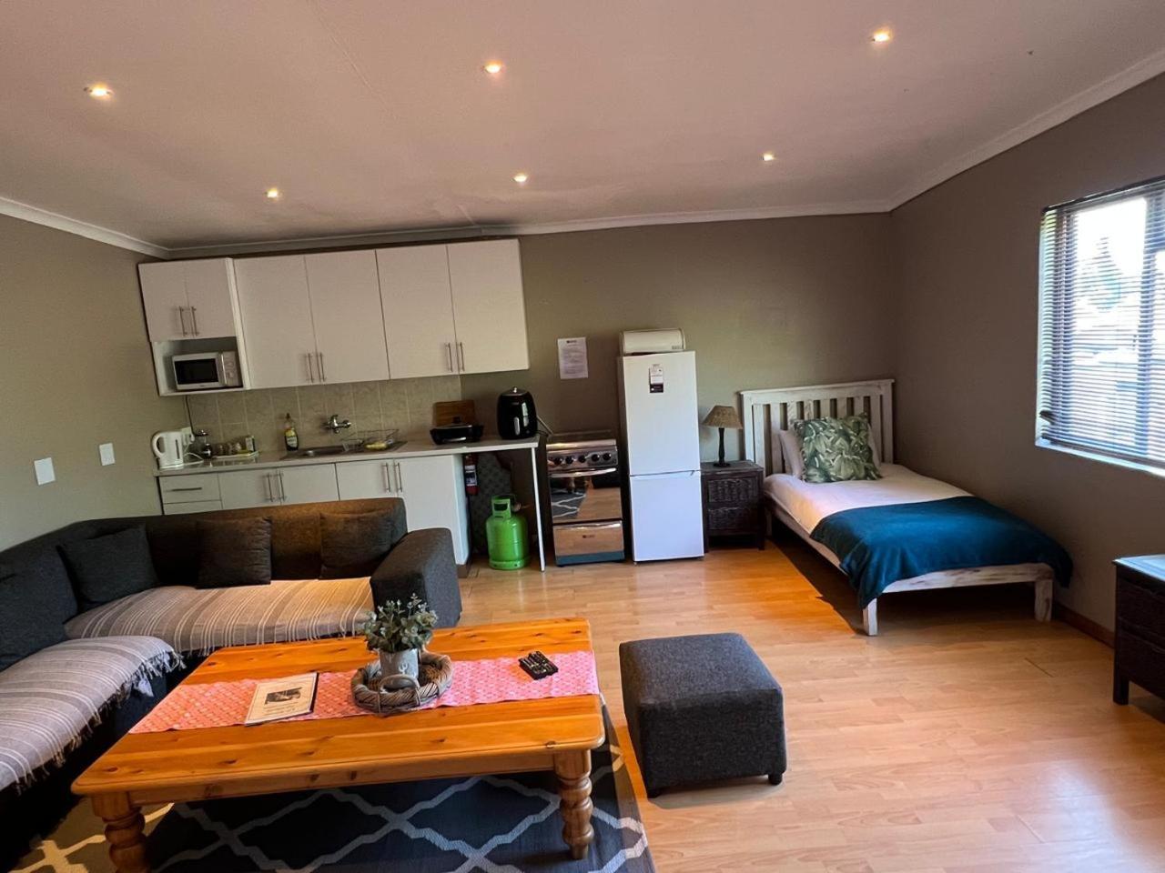 3 On Nebraska Accommodation Bellville Eksteriør billede