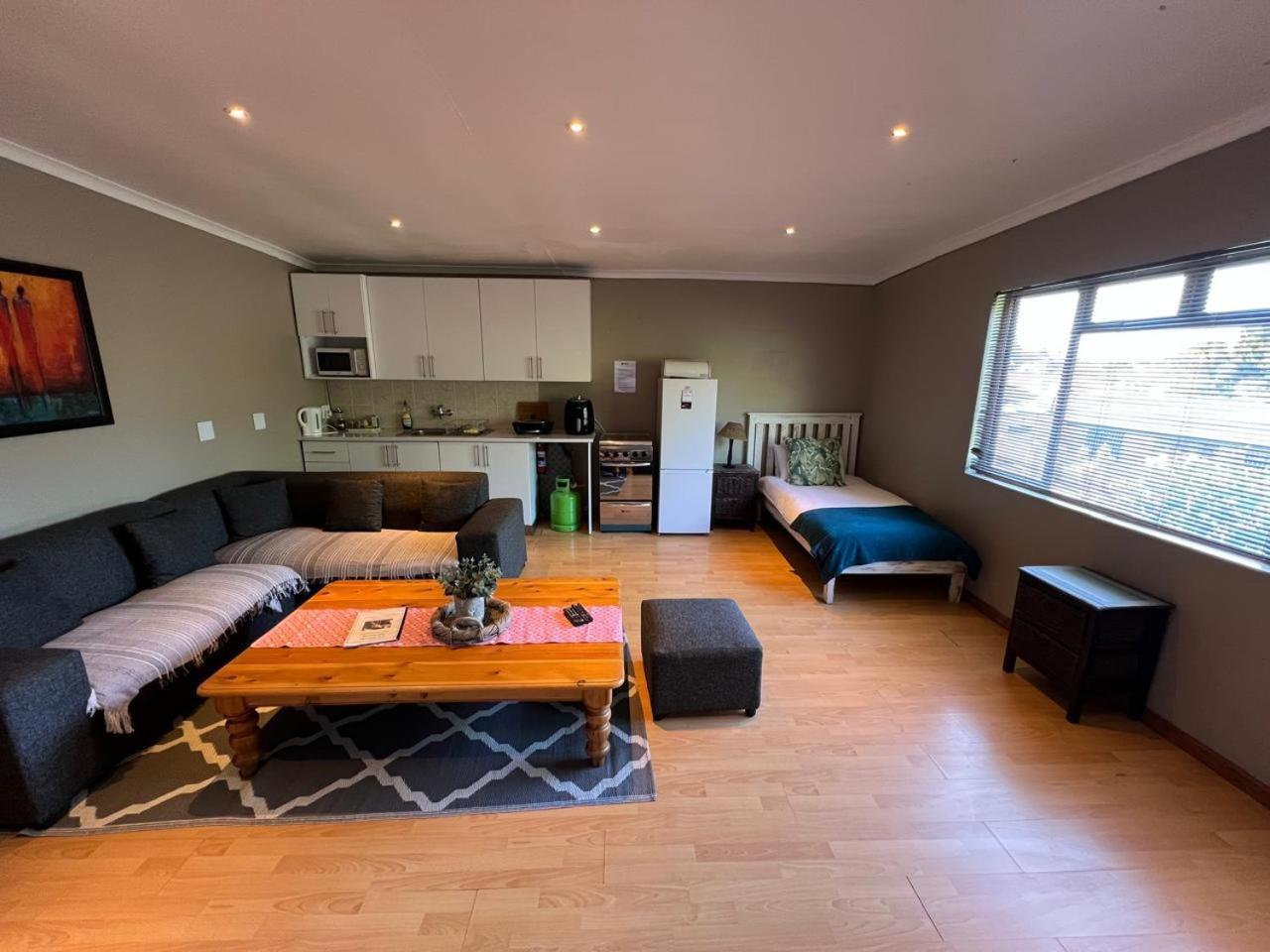 3 On Nebraska Accommodation Bellville Eksteriør billede